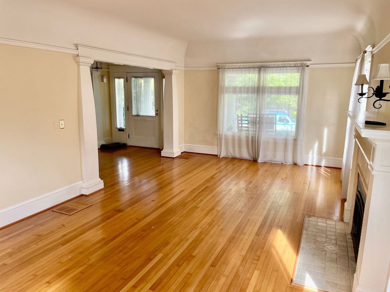 515 Ne Floral Pl - Photo 5 of 26