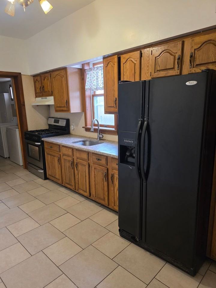 22 6th Ave - Photo 5 of 12