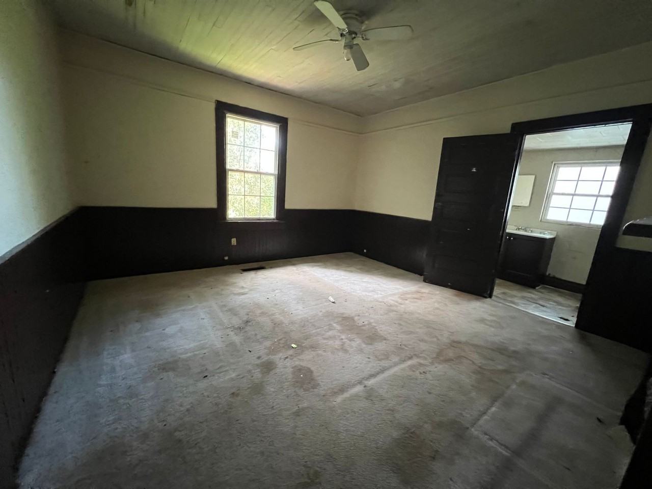 125 Arnold St - Photo 4 of 5