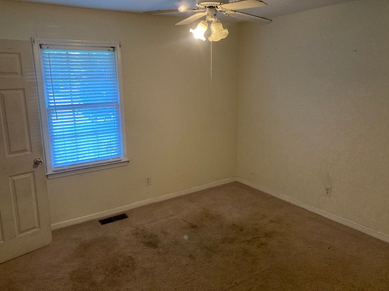 110 W Wedgewood Cir - Photo 5 of 19