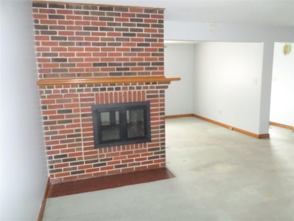 537 S High St - Photo 2 of 10