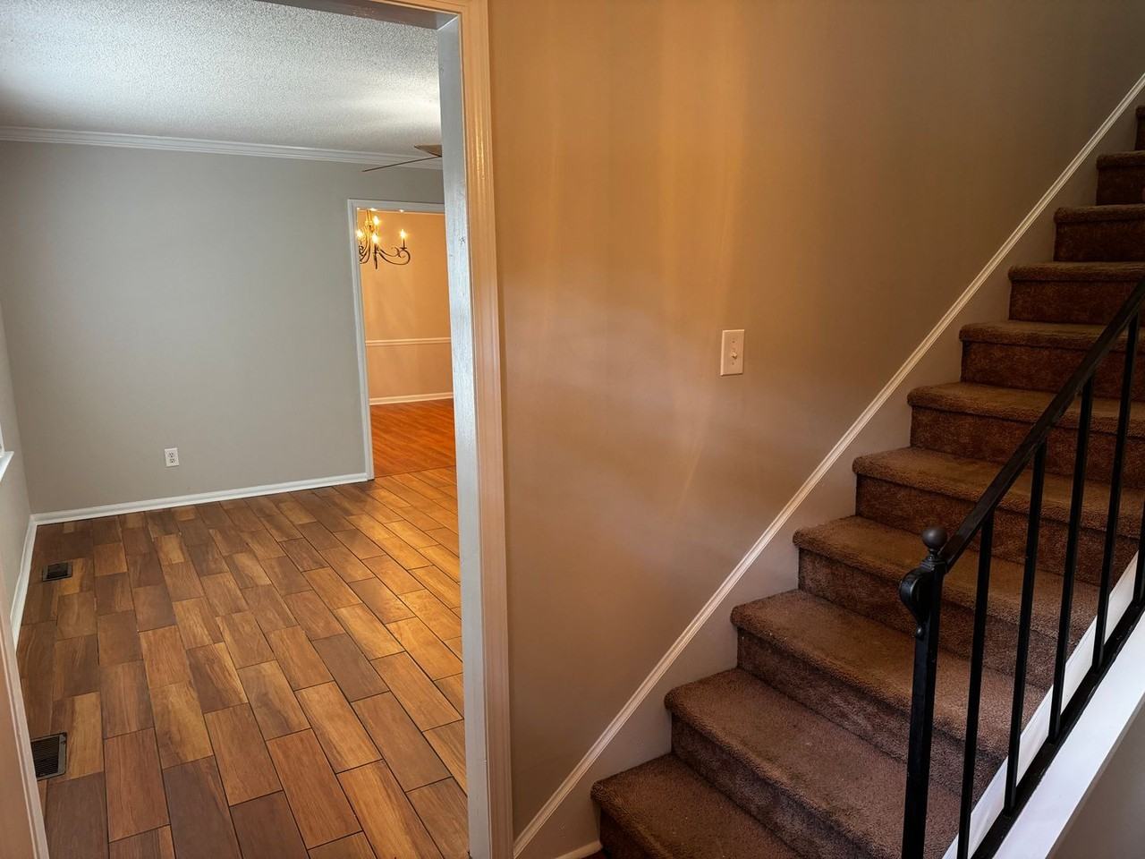 1862 Geiberger Dr - Photo 4 of 34