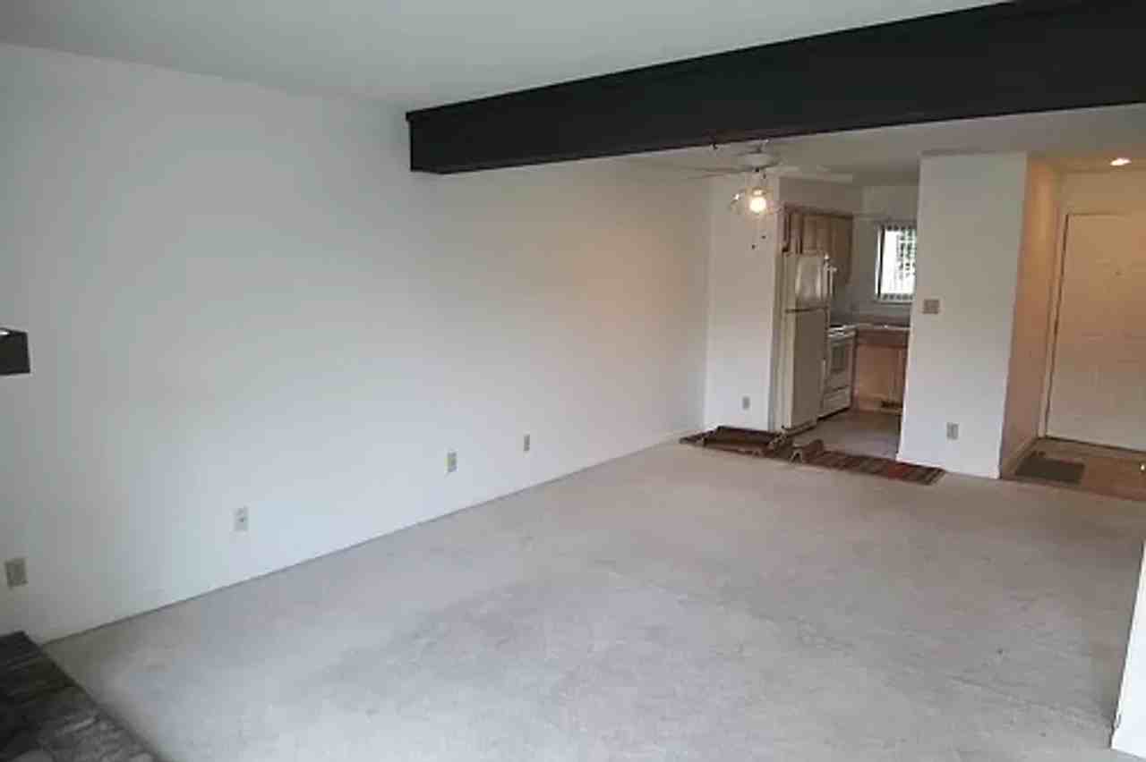 34 Colony West Dr - Photo 2 of 6