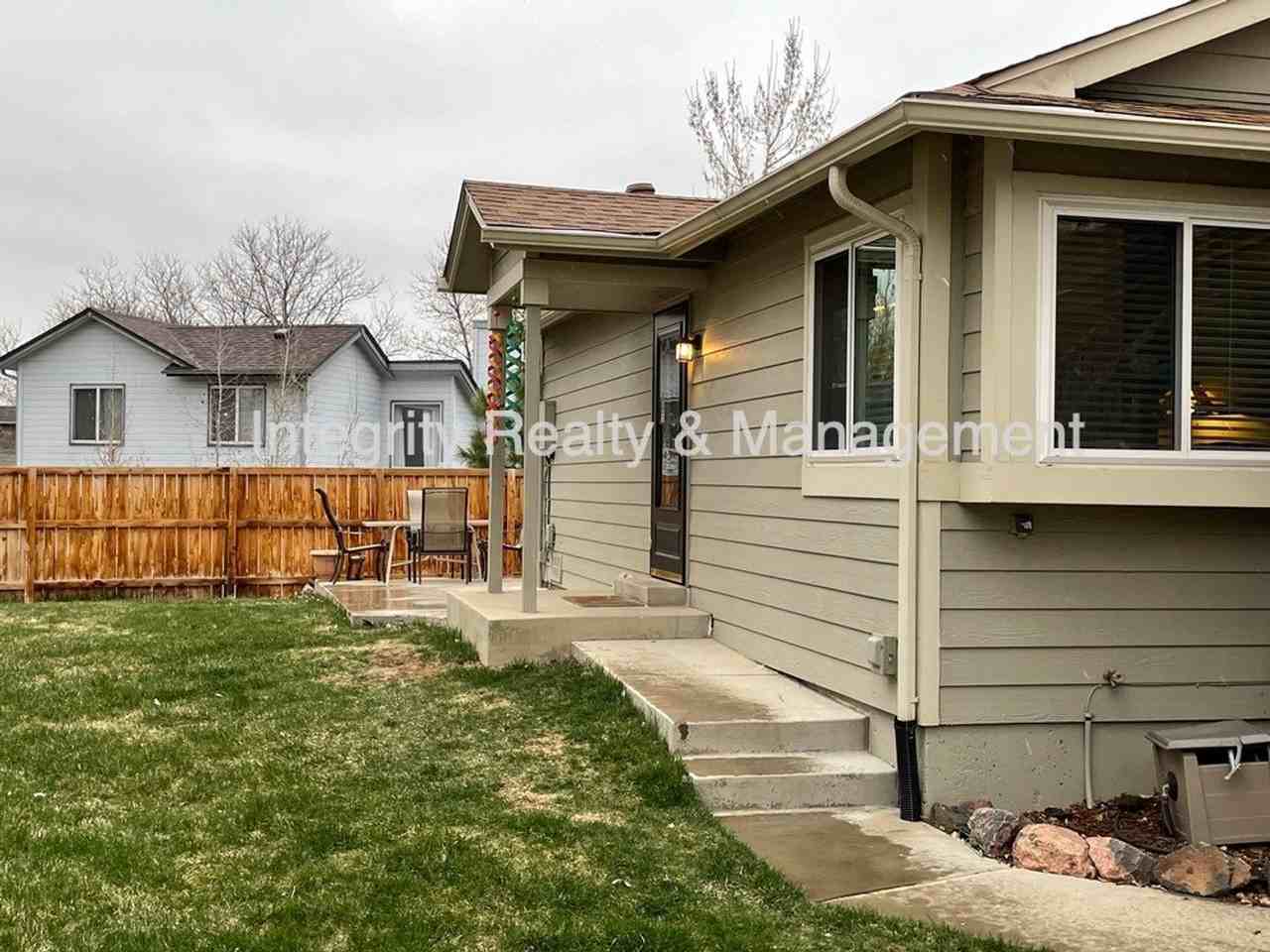 475 Chiswick Cir - Photo 6 of 43