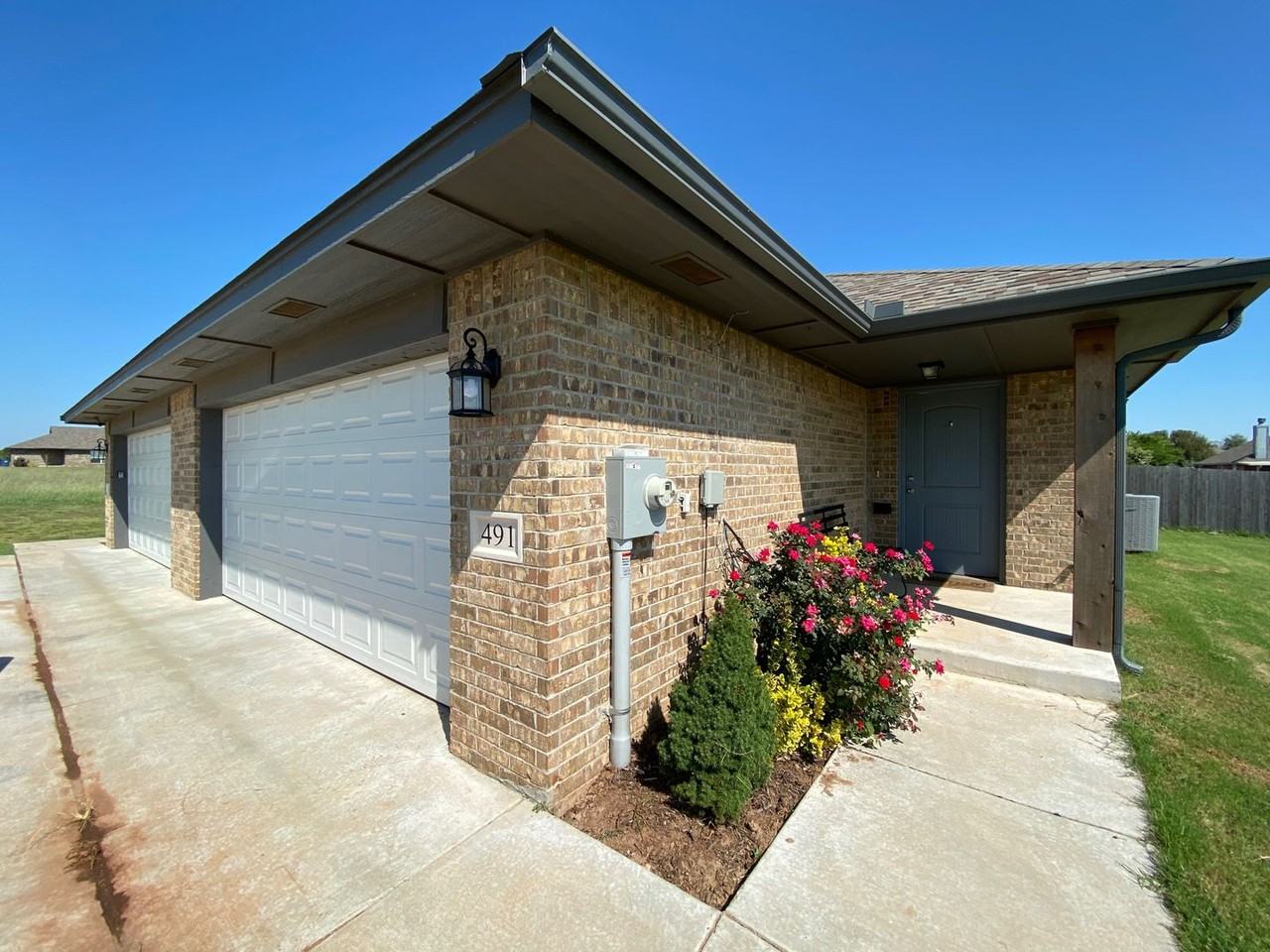 491 Washington Ave W - Photo 2 of 30