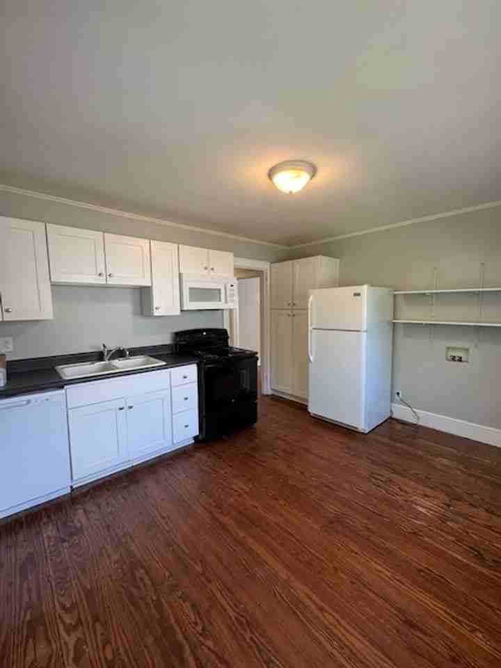 110 Morrow St - Photo 5 of 17