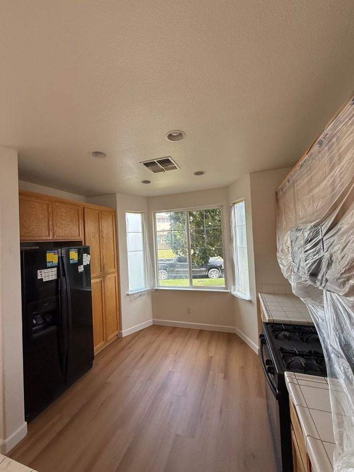 763 Montecito Ct - Photo 2 of 9