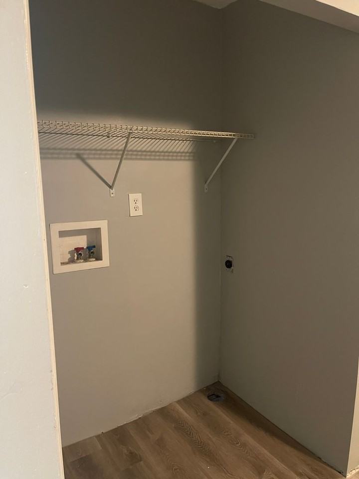 205 Western Ave - Photo 4 of 17