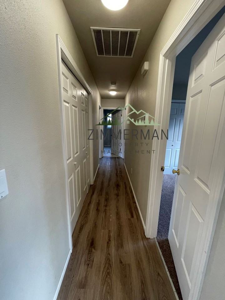 656 S 41st St - Photo 5 of 15