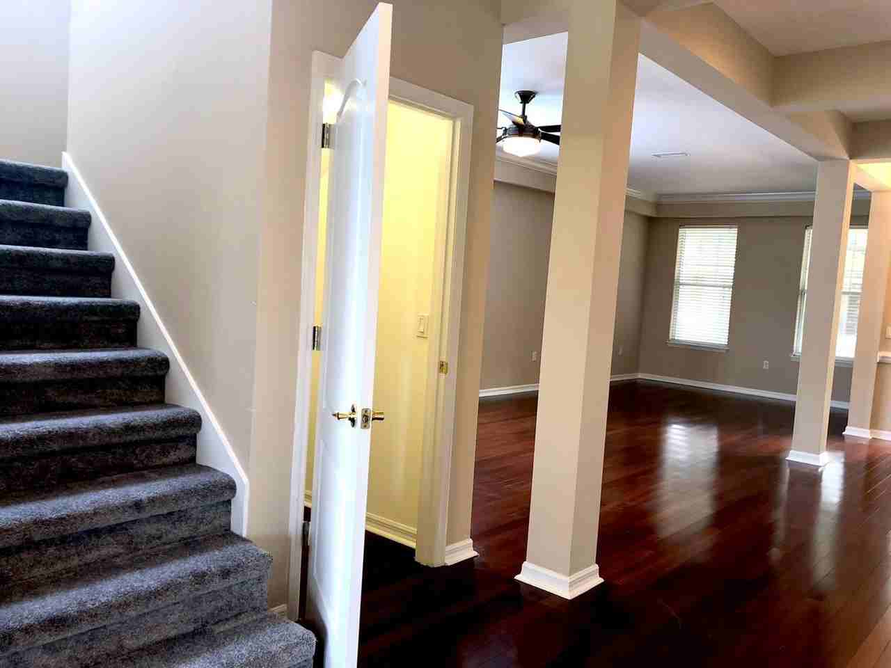 6704 Duncaster St - Photo 7 of 50