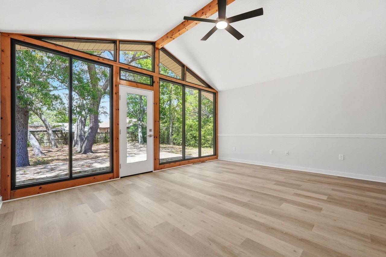 103 22nd St - Photo 2 of 49