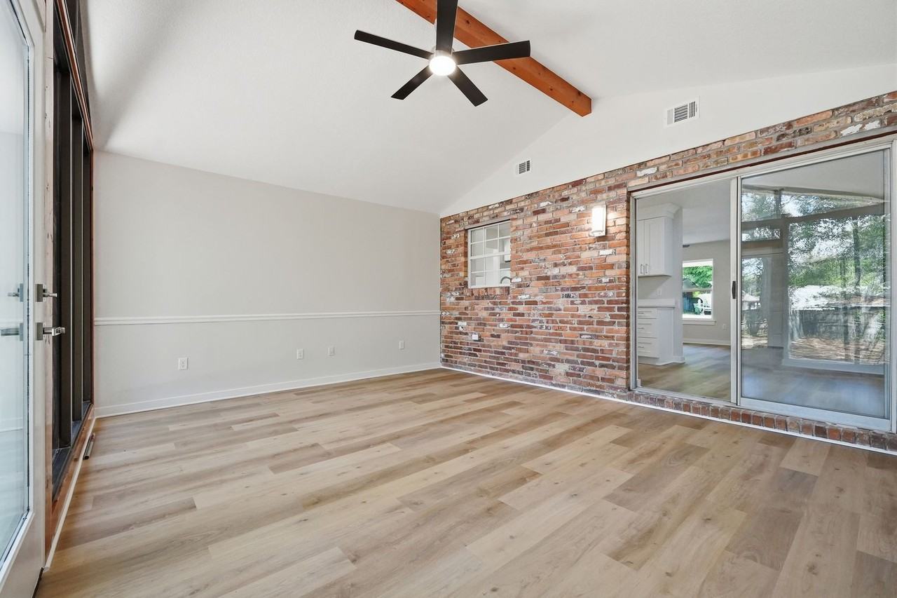 103 22nd St - Photo 3 of 49