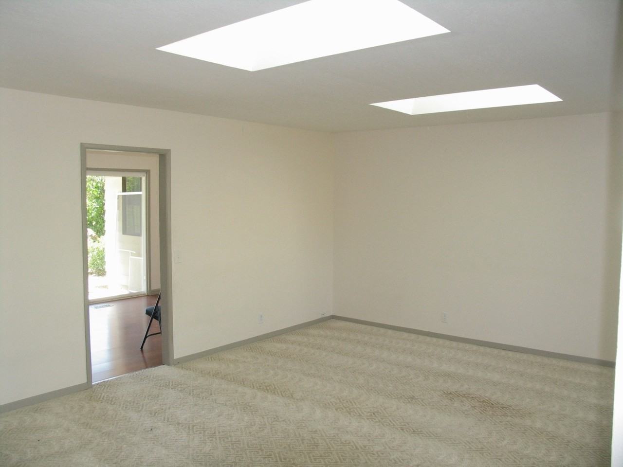 1154 Ne Birchaire Ln - Photo 2 of 19