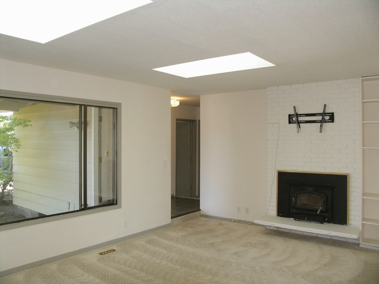 1154 Ne Birchaire Ln - Photo 3 of 19