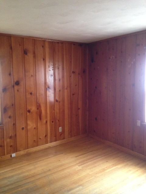 1445 Luverne St - Photo 4 of 5