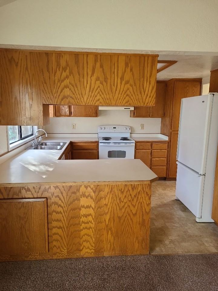 3048 Cheltenham Way - Photo 4 of 13