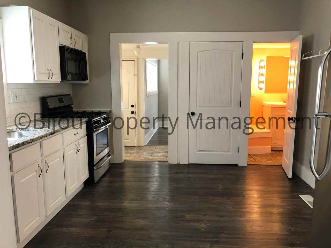 522 N Prospect St - Photo 6 of 17