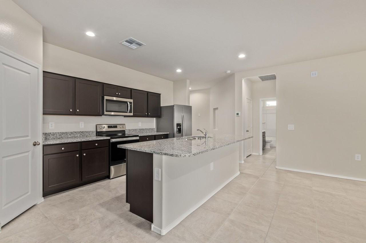 3905 S 244th Dr - Photo 5 of 26