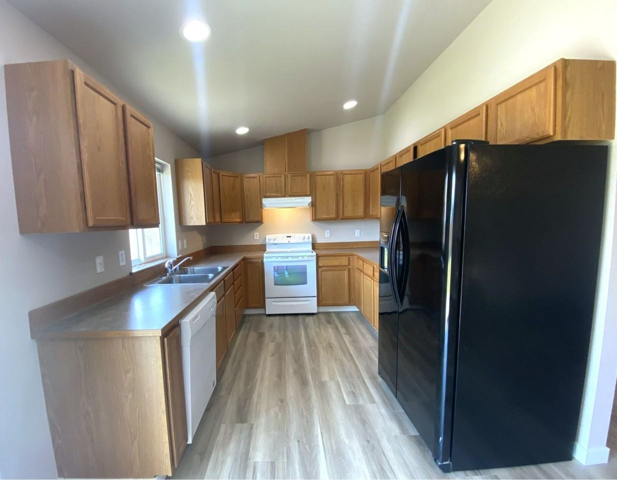 2205 N Cobblefield St - Photo 7 of 21