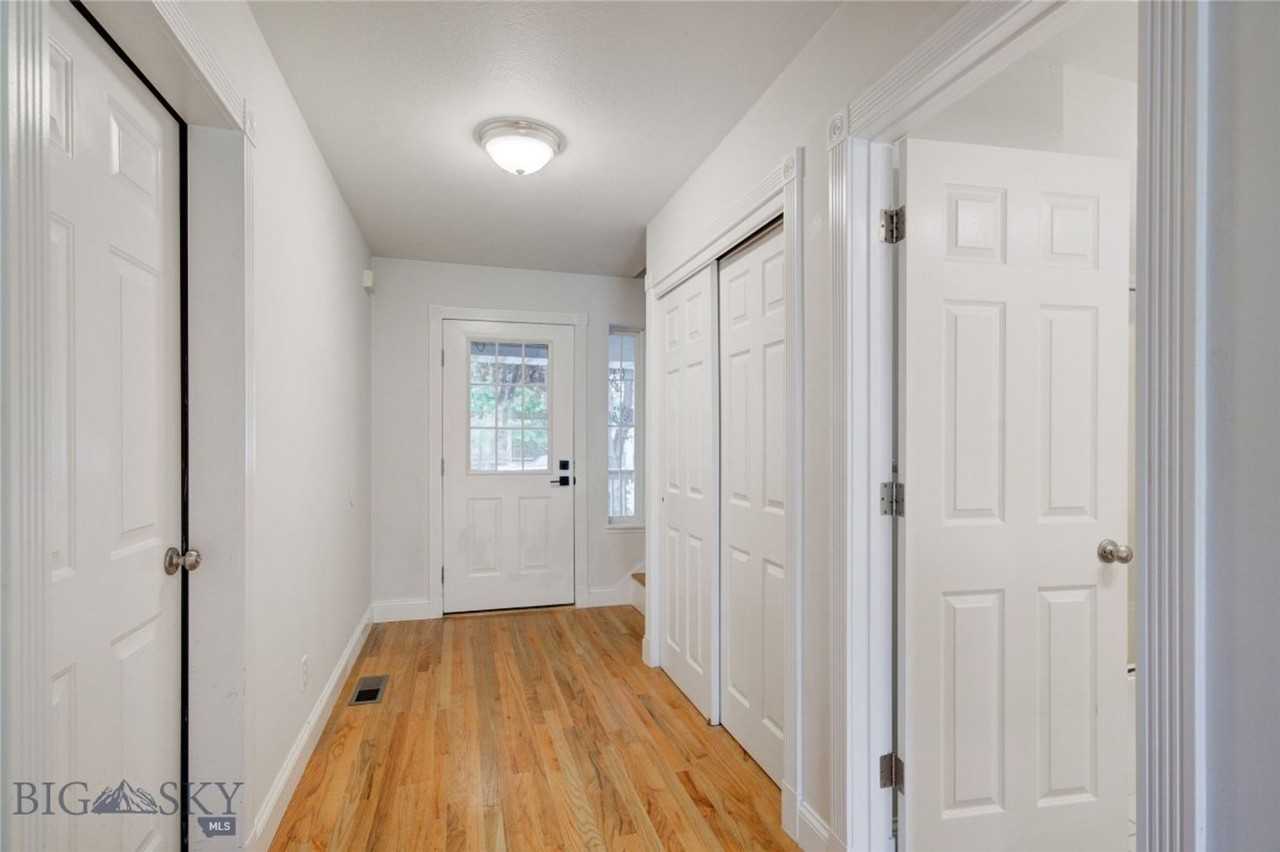 113 Michael Grove Ave - Photo 2 of 21