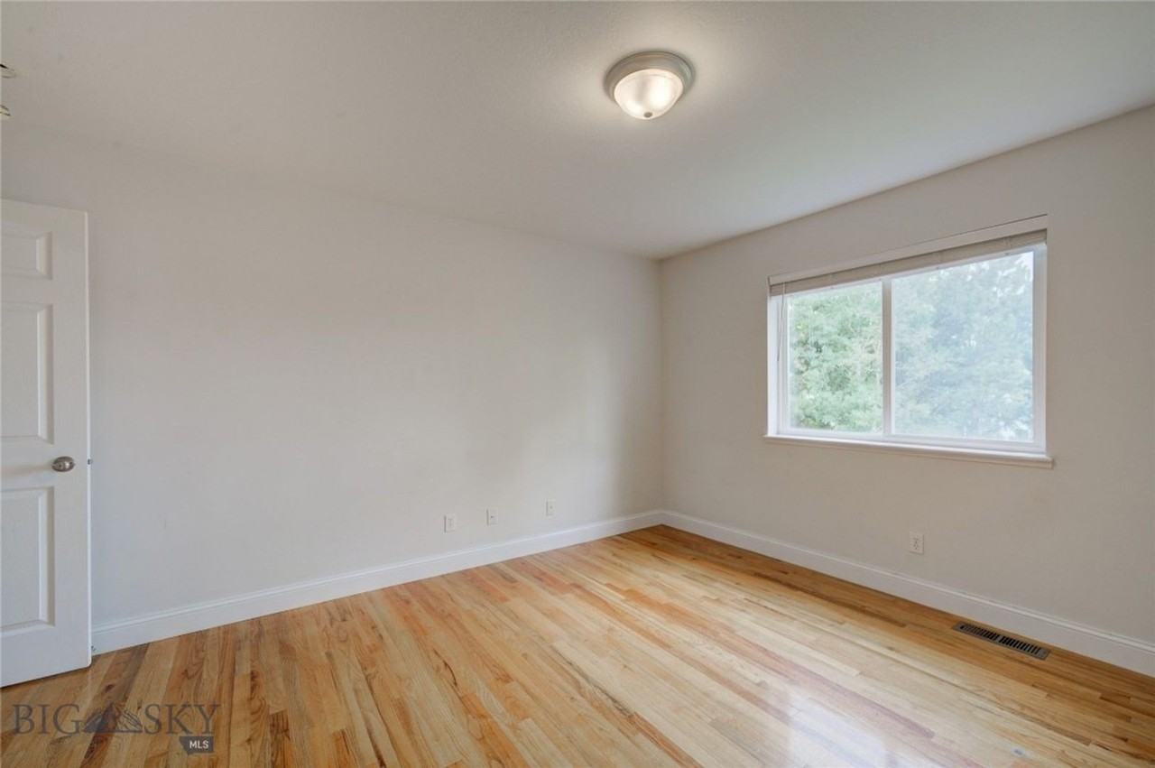 113 Michael Grove Ave - Photo 6 of 21