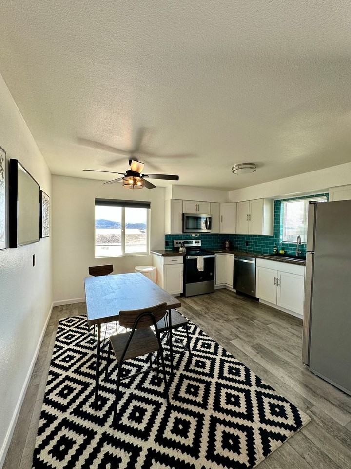 3361 Oro Grande Blvd - Photo 5 of 19