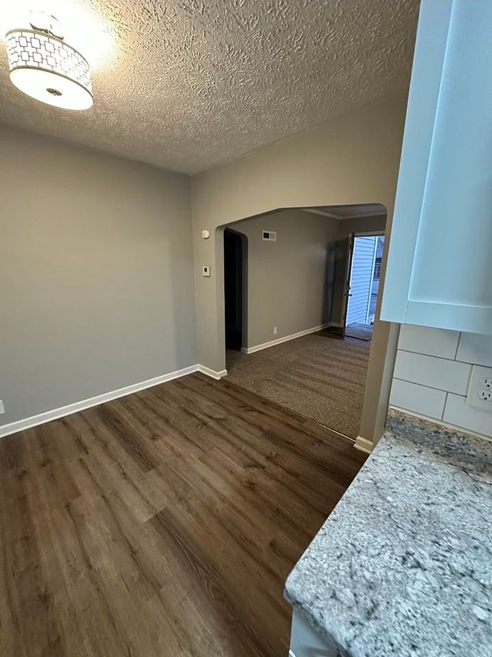 4240 Fowler Ave - Photo 5 of 19