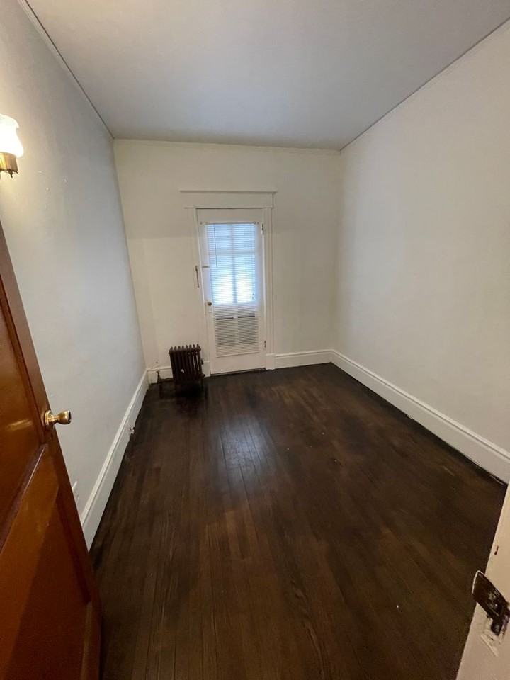 6 Mcfarlan Ave - Photo 3 of 9