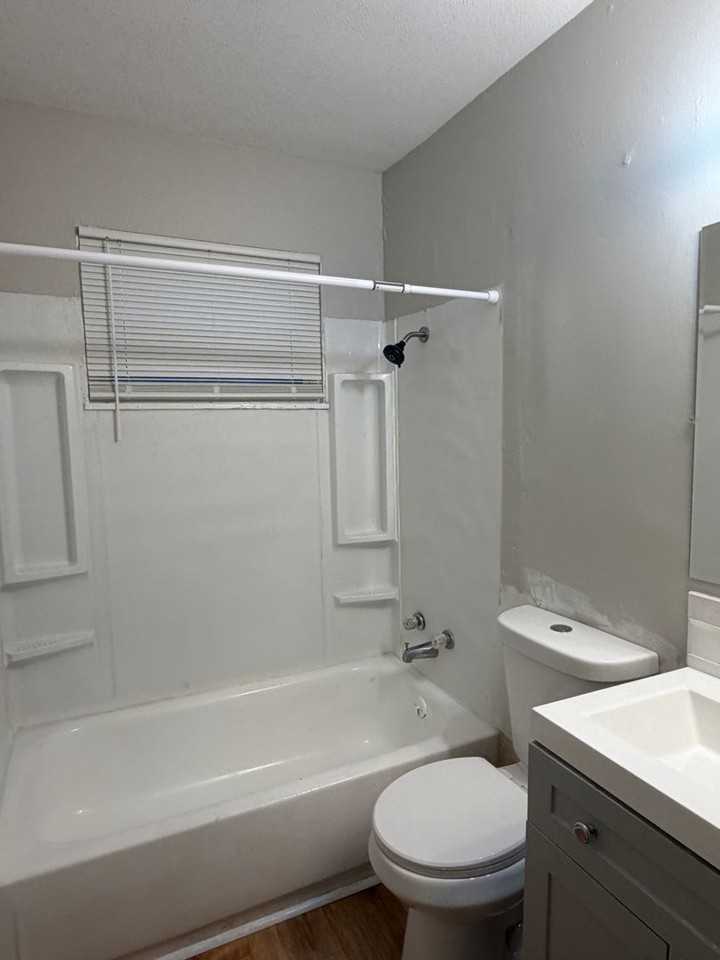 3518 Terrace Ave - Photo 2 of 9