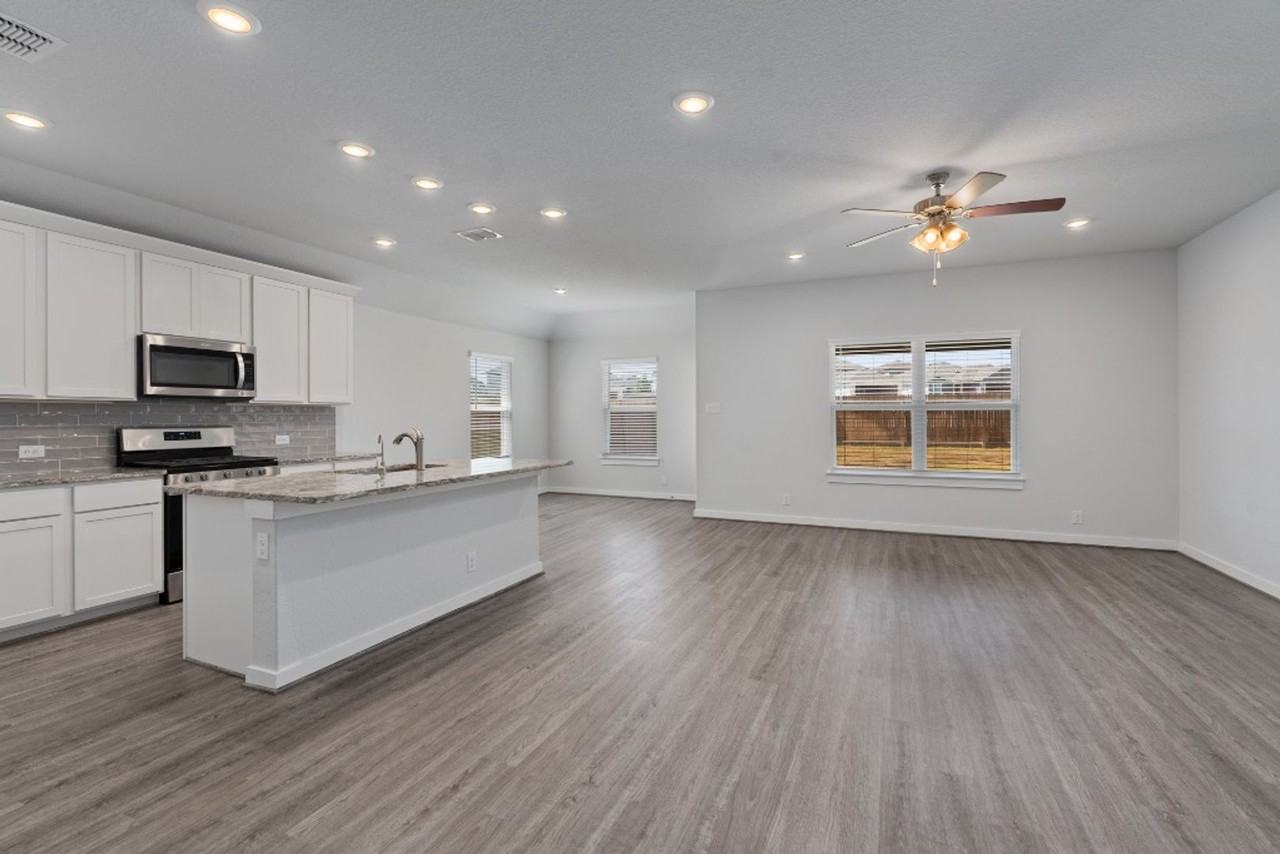 4044 Legend Mdws - Photo 4 of 25