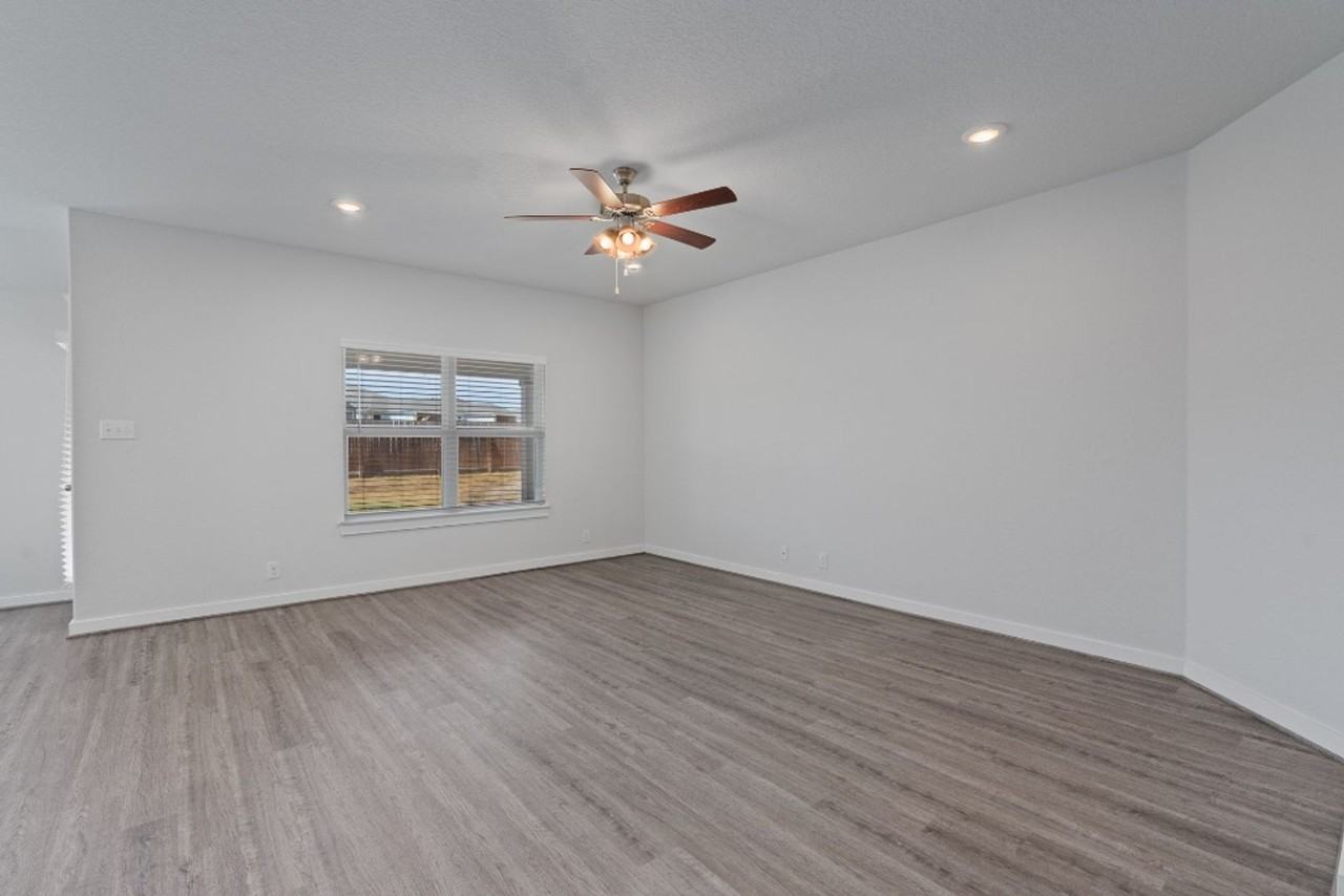 4044 Legend Mdws - Photo 5 of 25