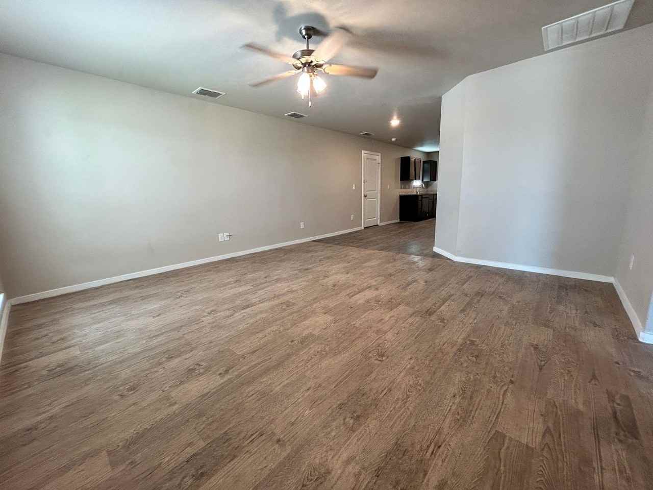 1614 134th St - Photo 2 of 10