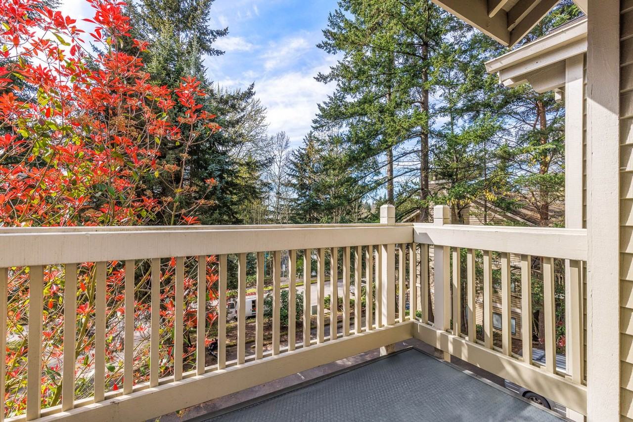 320 10th St - Photo 5 of 17