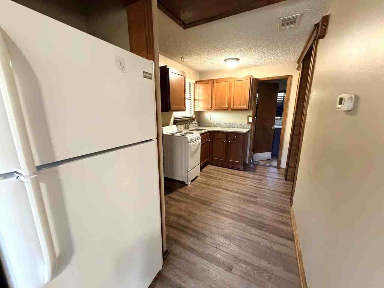 2611 Green St - Photo 4 of 10