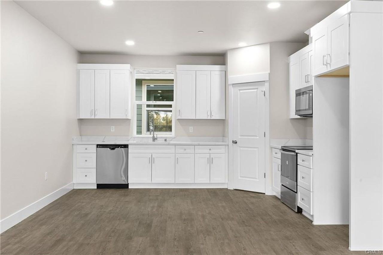 5589 Linrich Ln - Photo 5 of 10