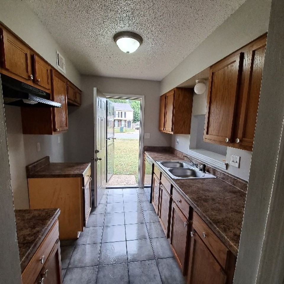 3325 Cristil St - Photo 3 of 13