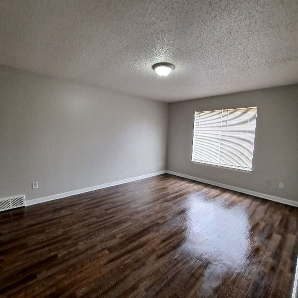 3325 Cristil St - Photo 4 of 13