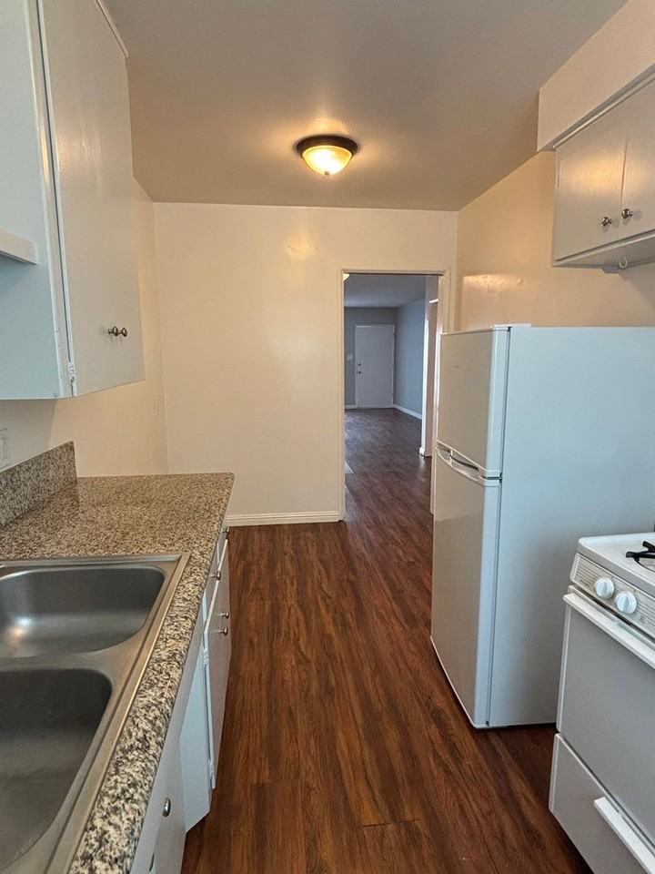 2225 San Anseline Ave #3 - Photo 6 of 16