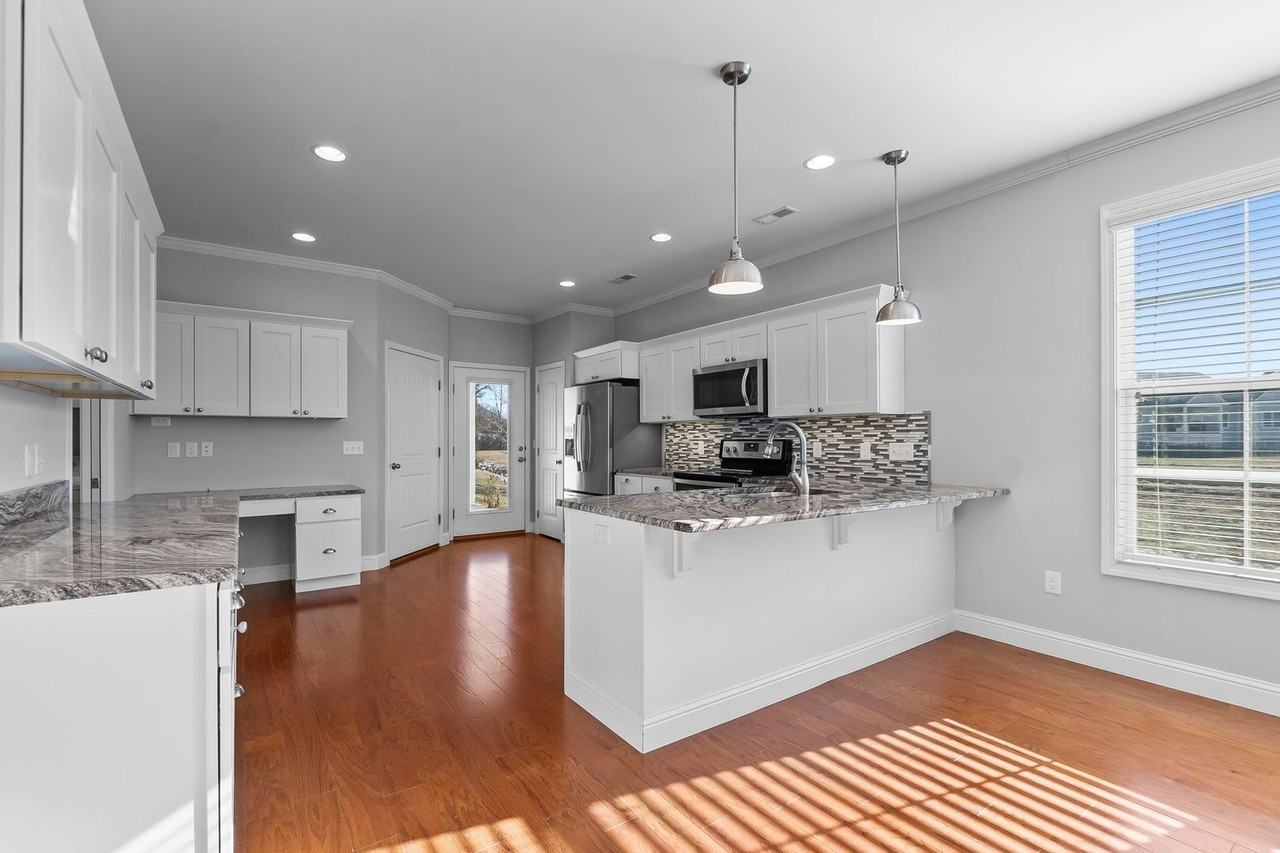 2584 Walden Blvd - Photo 6 of 24