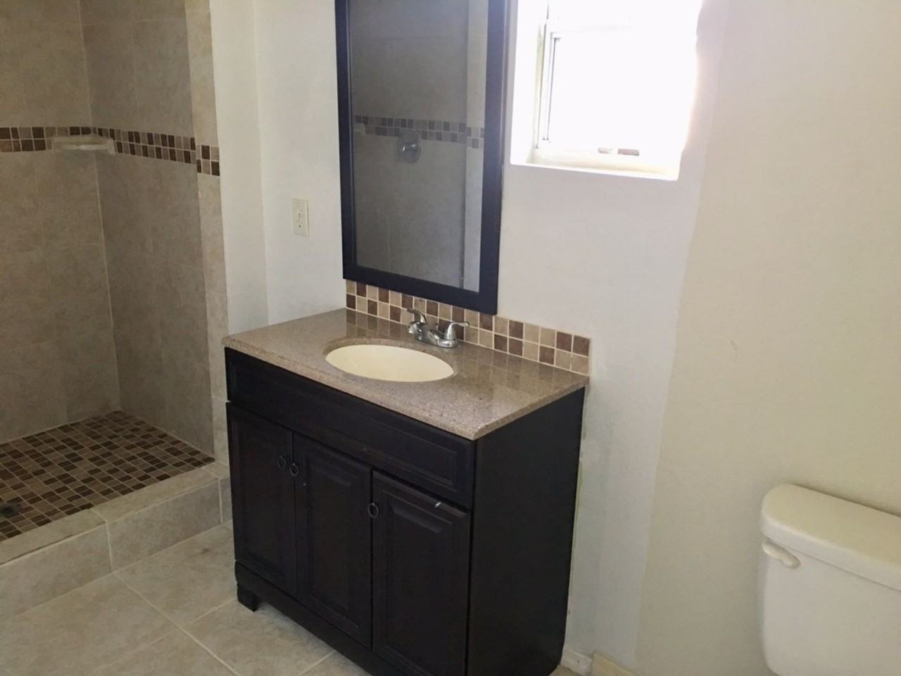 450 Cardinal Ct - Photo 5 of 7