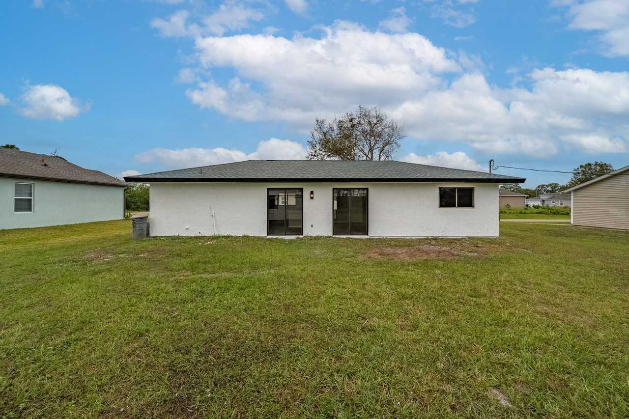 1430 Valerius St Se - Photo 2 of 23