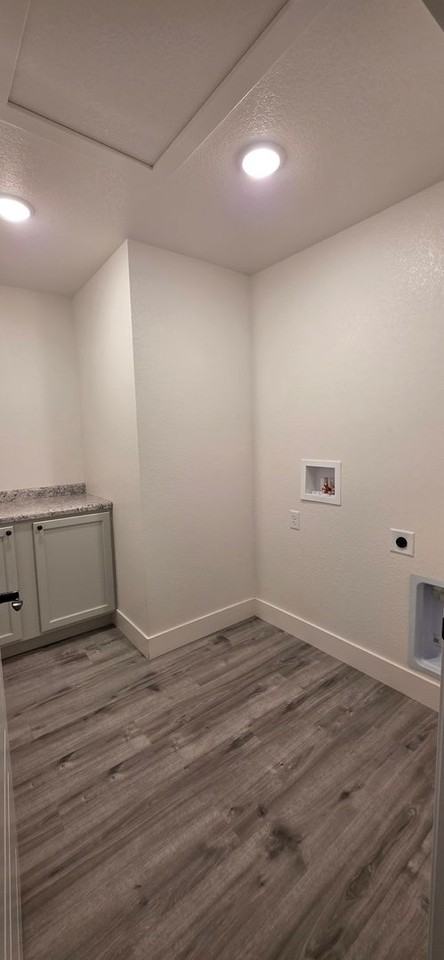 2912 Cribbon Ave - Photo 3 of 12