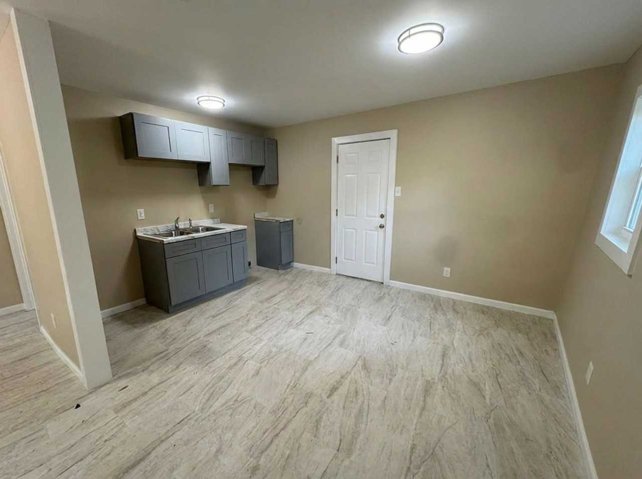 1255 Amelia Ave - Photo 2 of 7