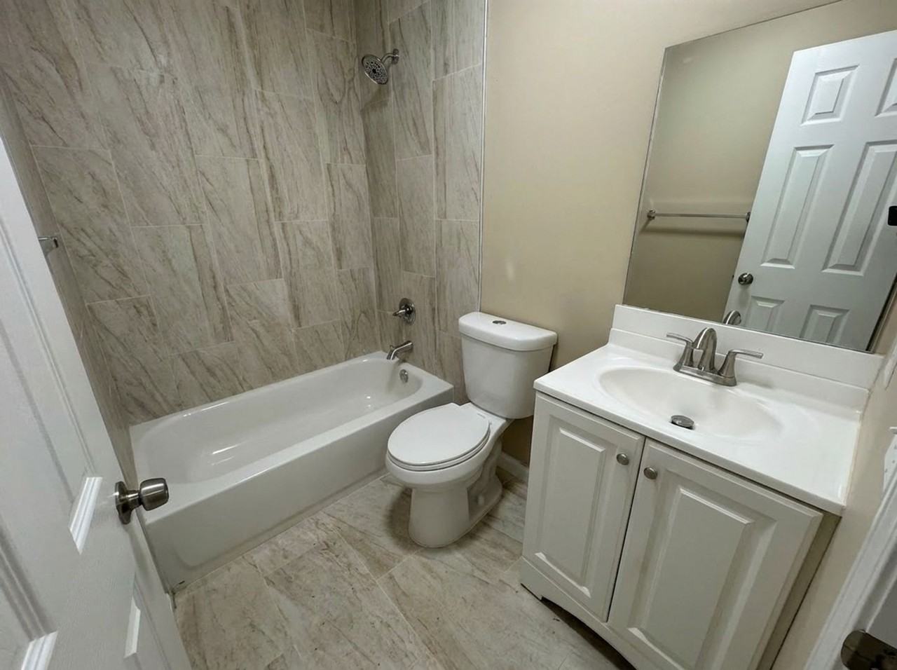 1255 Amelia Ave - Photo 4 of 7