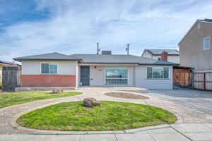 featured image of 245 Minnewawa Ave #A