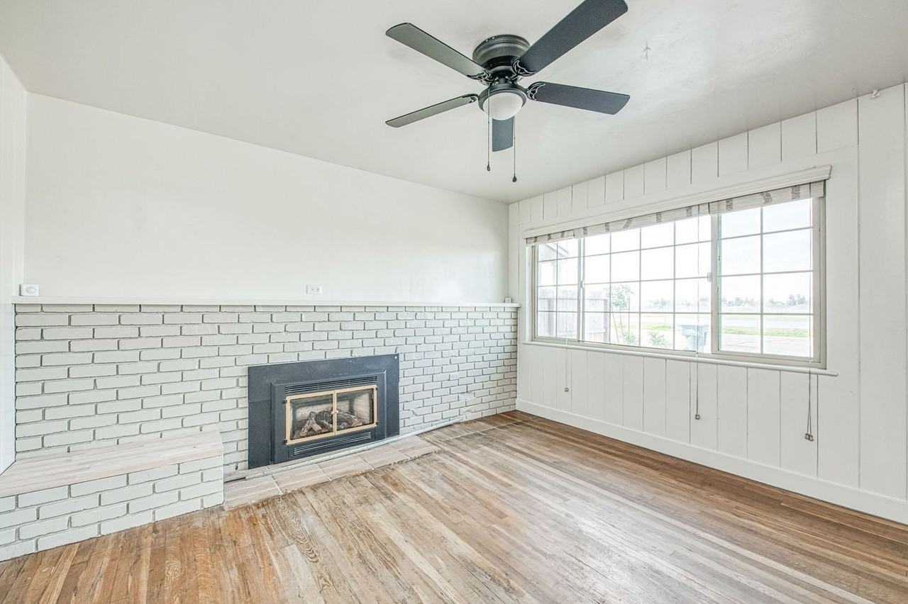 245 Minnewawa Ave #A - Photo 7 of 28