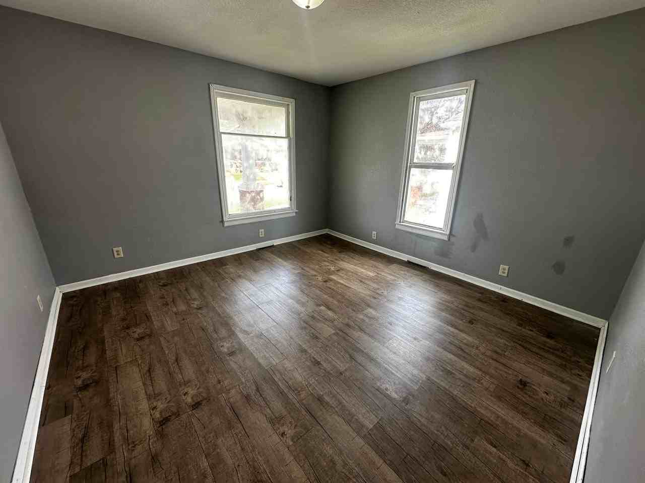 6229 Sherman St - Photo 3 of 5