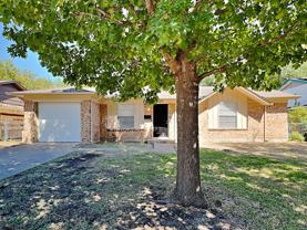 833 Stanford Dr - Photo 1 of 1