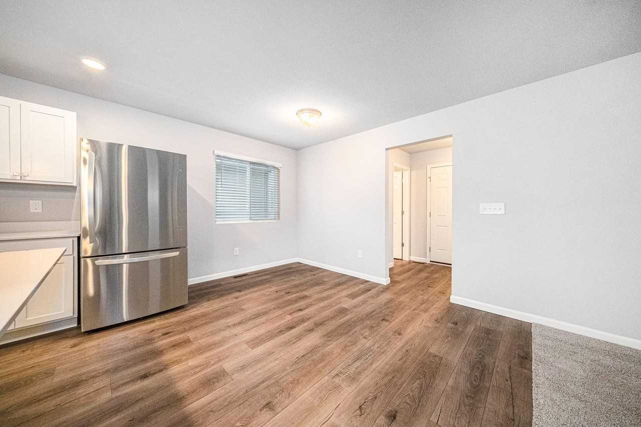 1002 Chittock Ave - Photo 3 of 18