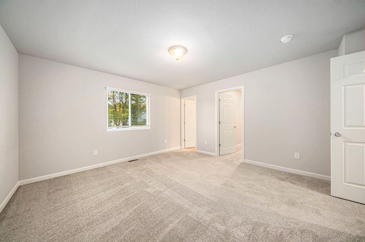 1002 Chittock Ave - Photo 7 of 18